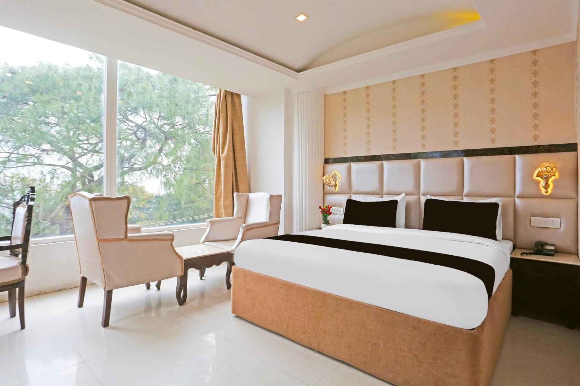 Super Townhouse Oak Dharamshala Near Maximus Mall מראה חיצוני תמונה