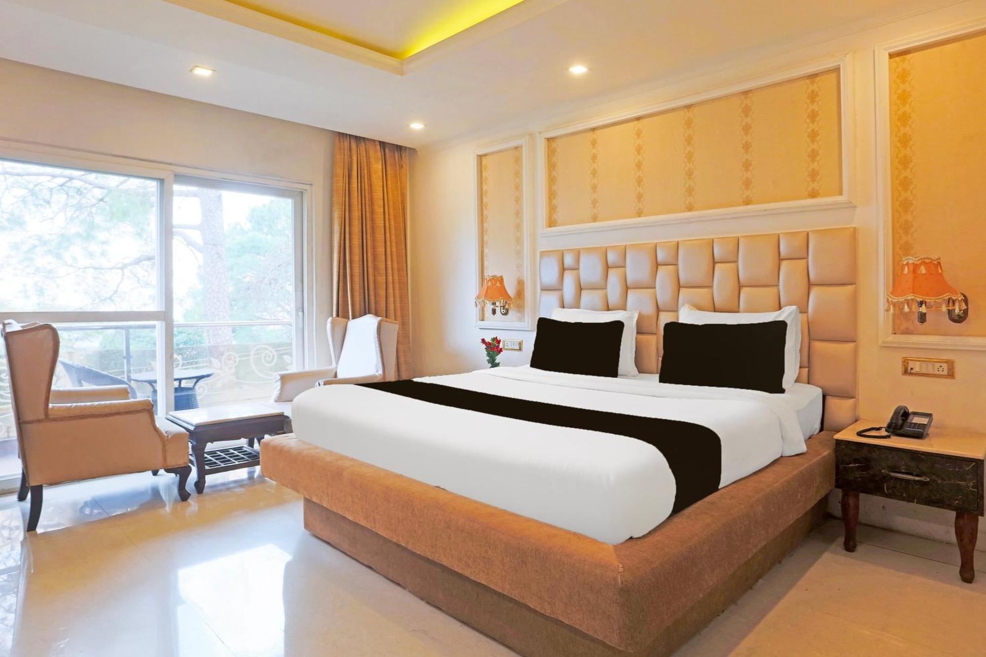 Super Townhouse Oak Dharamshala Near Maximus Mall מראה חיצוני תמונה