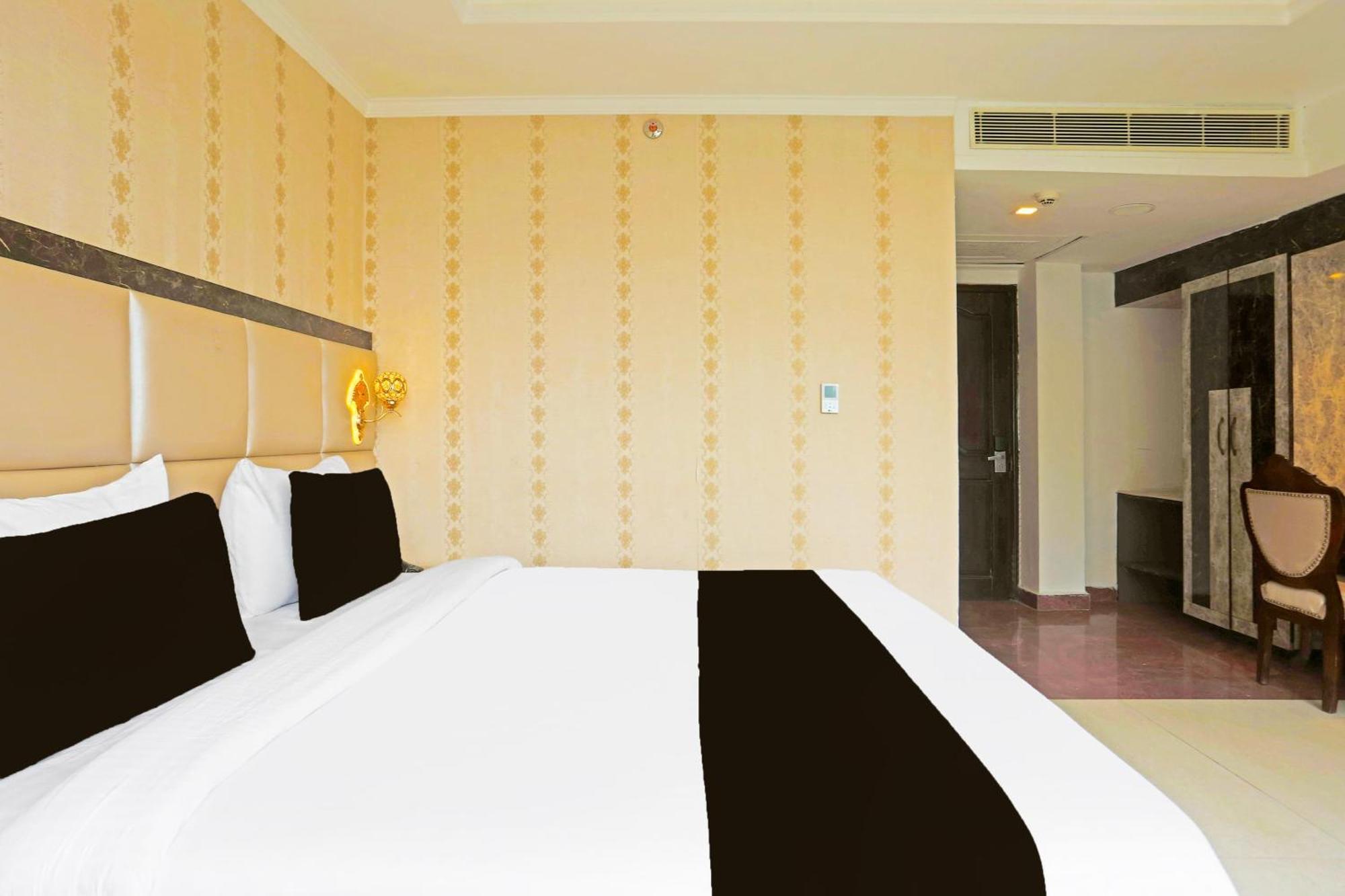 Super Townhouse Oak Dharamshala Near Maximus Mall מראה חיצוני תמונה