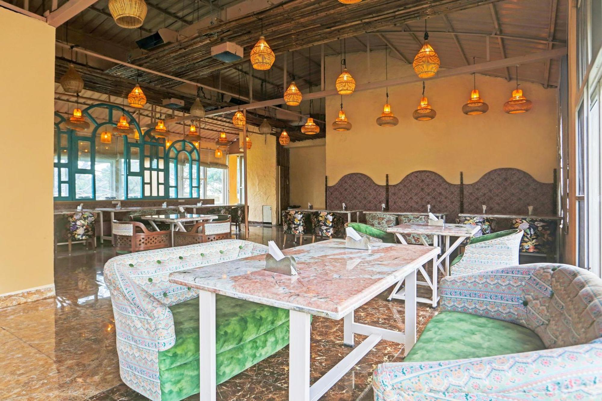 Super Townhouse Oak Dharamshala Near Maximus Mall מראה חיצוני תמונה