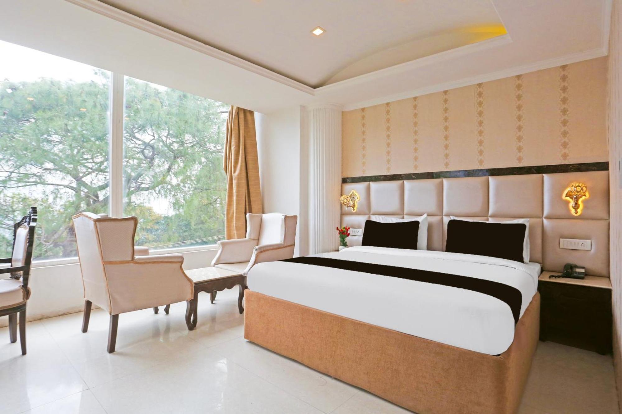 Super Townhouse Oak Dharamshala Near Maximus Mall מראה חיצוני תמונה